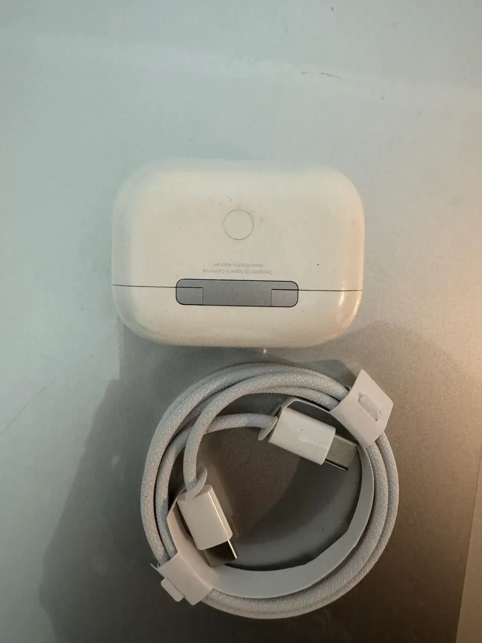 AirPods Pro 2 com conexão USB-C muito novo - Acessórios de Celular
