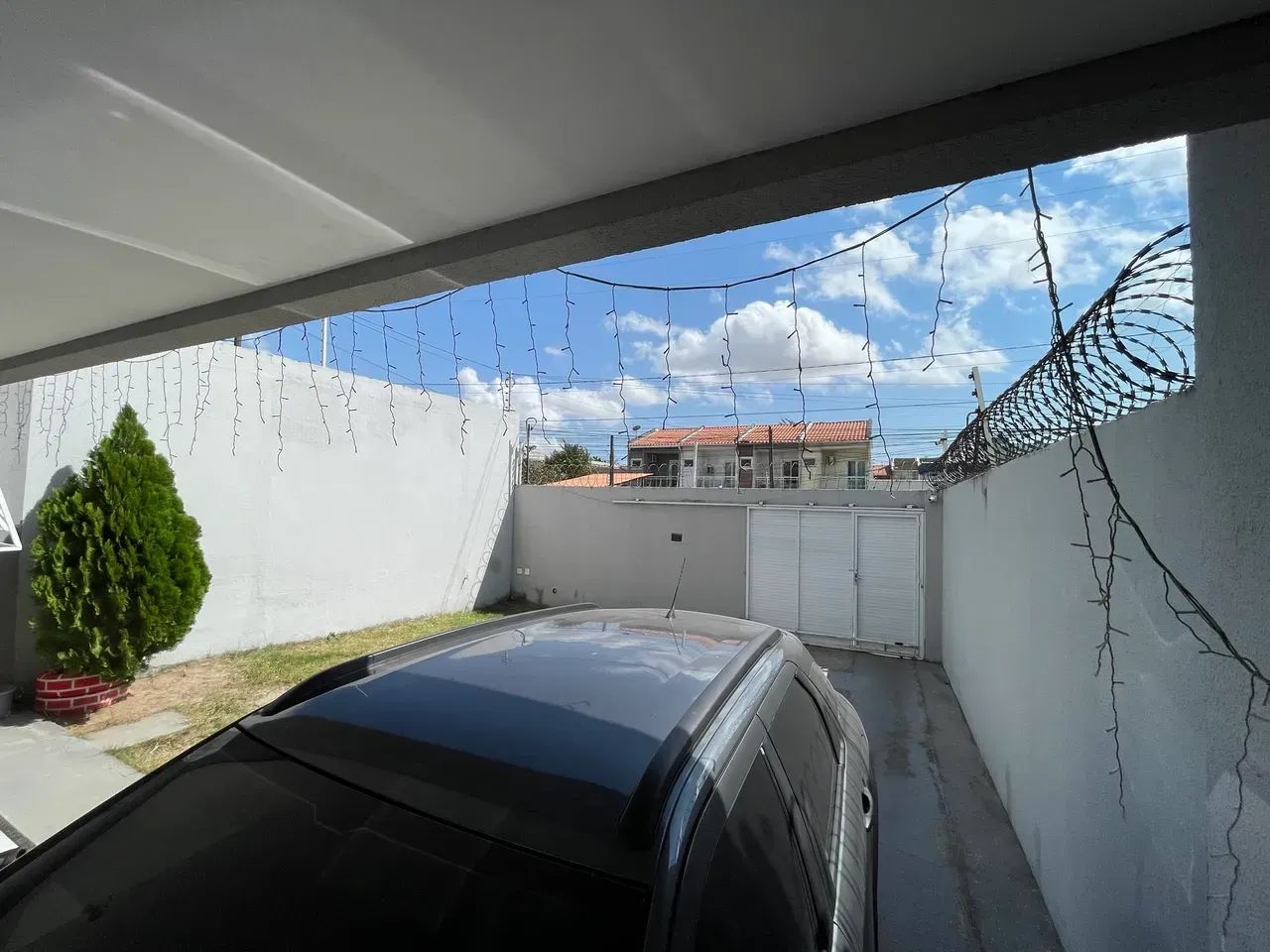 Casa Duplex com 3 suites, 5 vagas e energia solar. - Foto 5