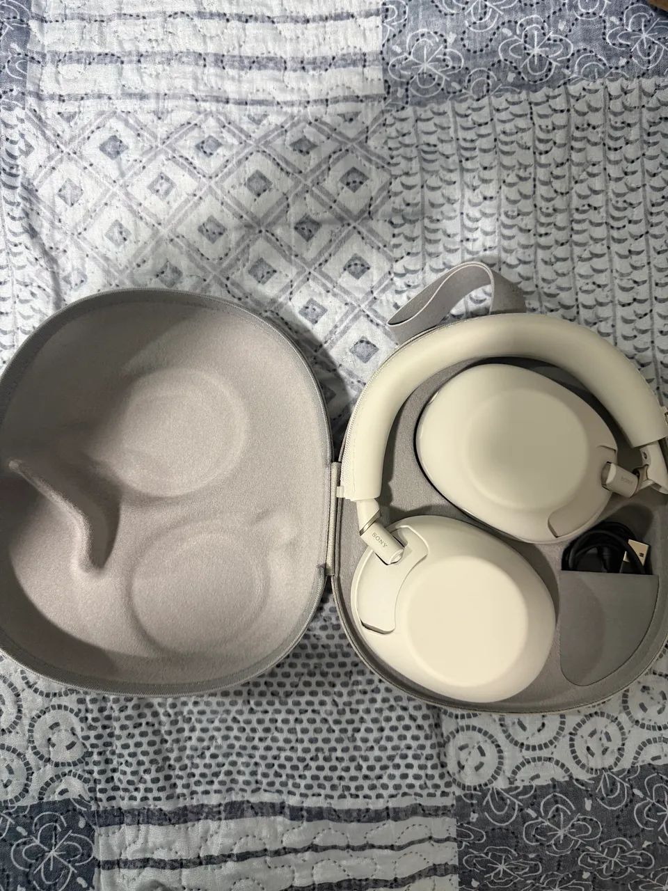 Sony WH-1000XM6 - Branco - Pouquíssimo uso - Completo - Foto 3