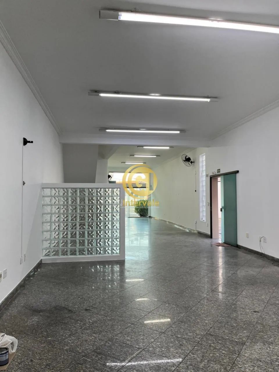 Ponto Comercial Próxima ao Fórum e Prefeitura em Jacareí | 500m² e 8 Vagas - Foto 2