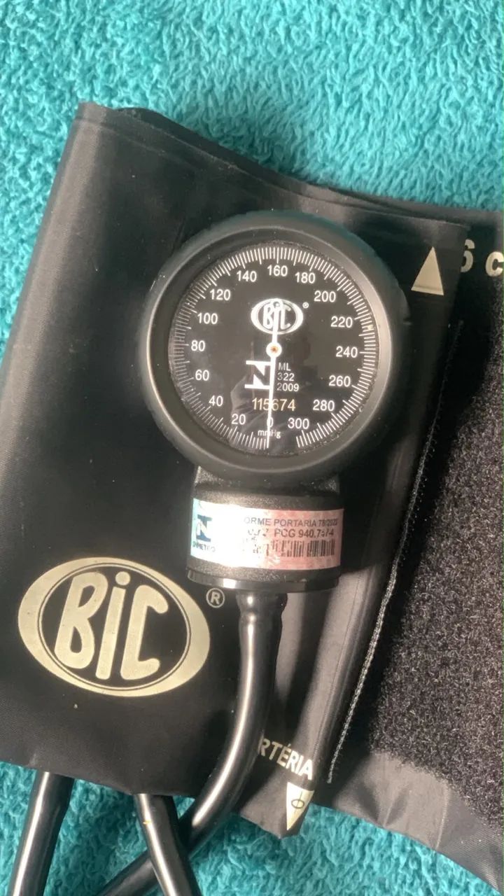 Medidor de pressão BIC com estetoscópio  - Foto 2