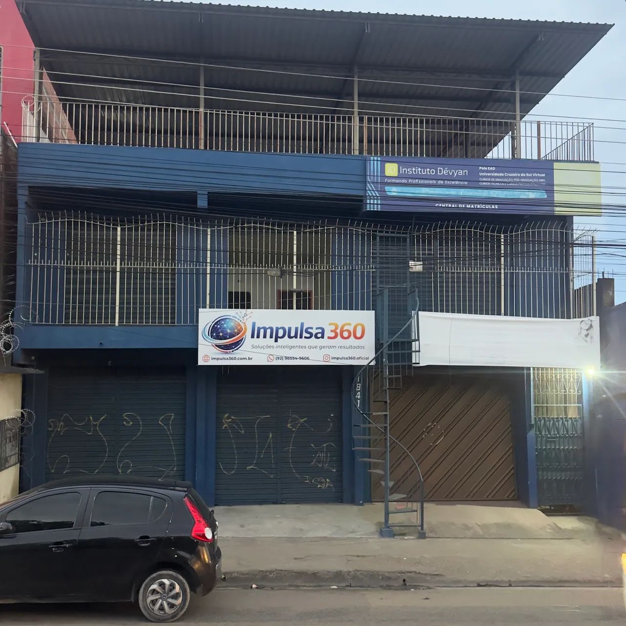 Casa na avenida Camapuã 