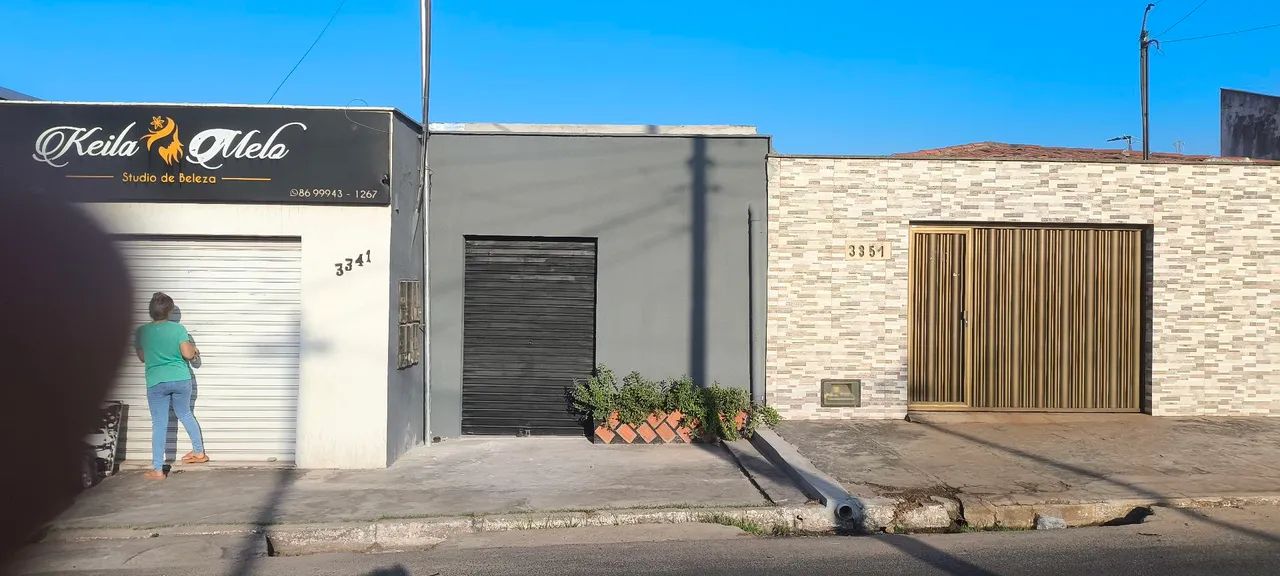Aluga-se ponto comercial