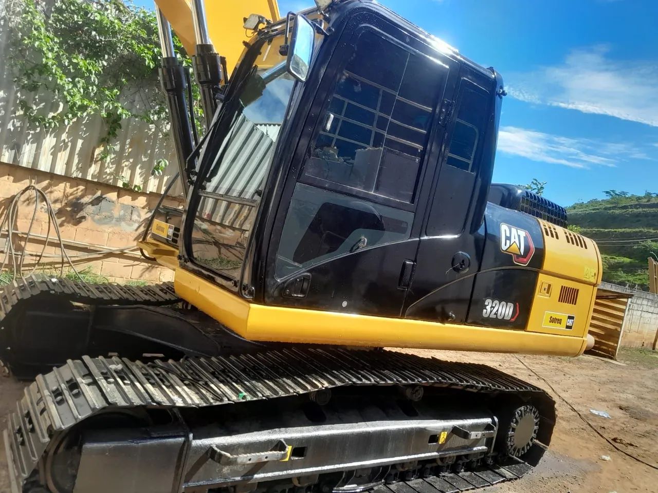 ESCAVADEIRA CATERPILLAR 320 DL2 - Foto 6