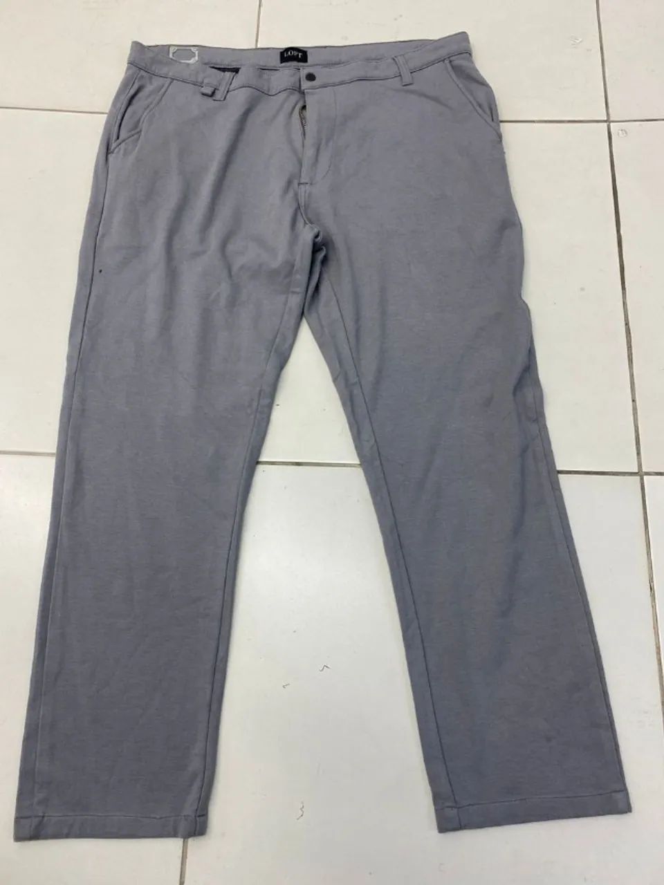 Calça Alfaiataria Loft Viscose/Elastano cinza 
