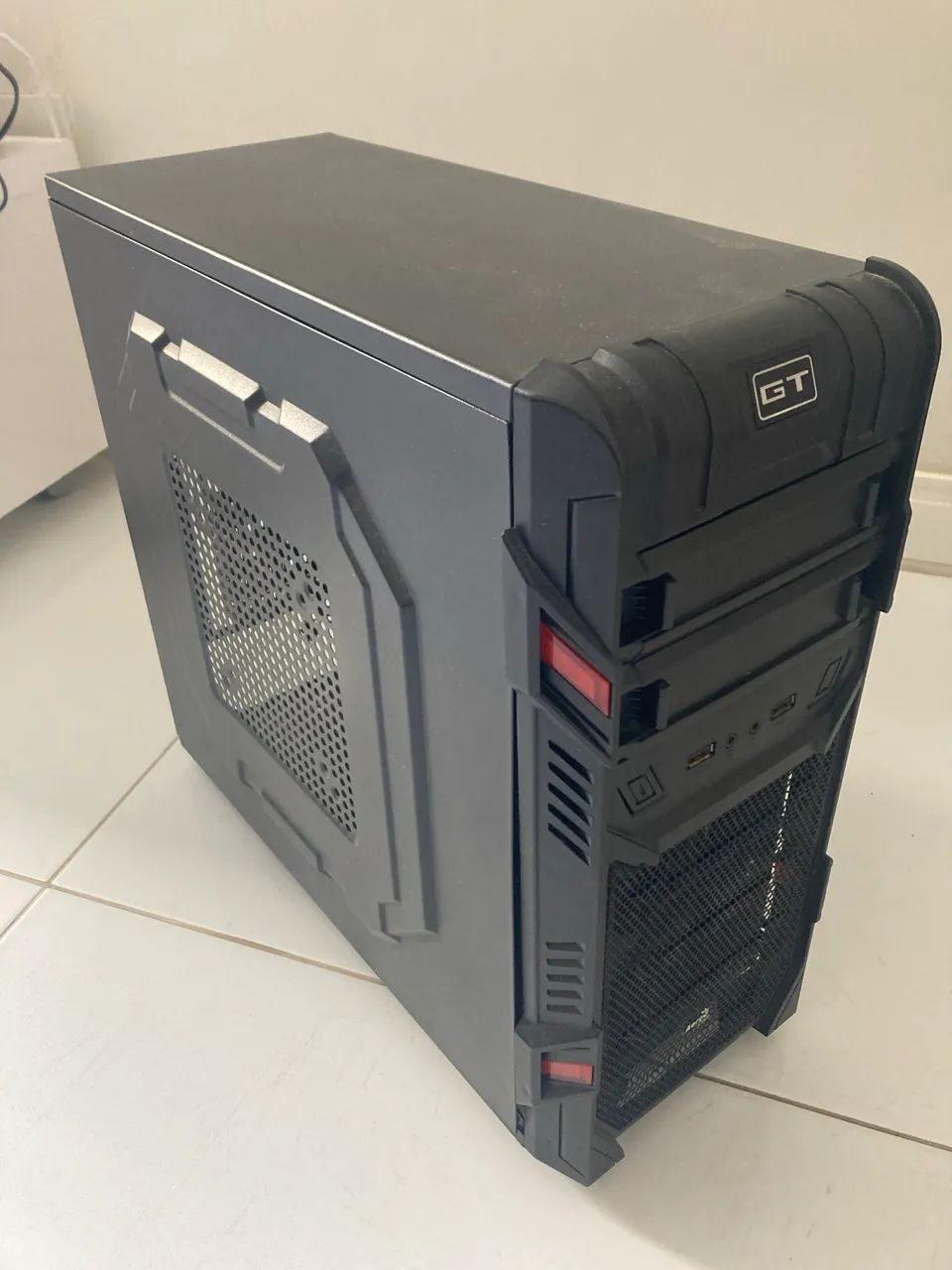 Gabinete Aerocool GT 