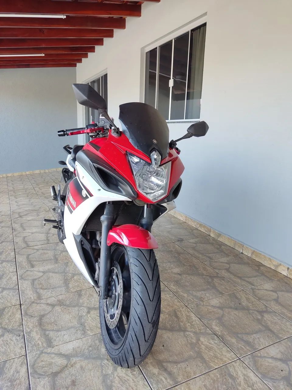 XJ6F 2015 - Foto 5