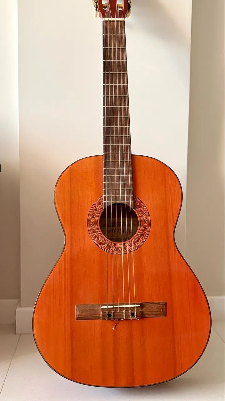 Violão Michael Nylon MUITO CONSERVADO