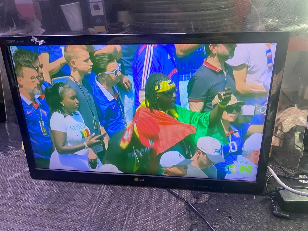 Vendo tv LG 5polegadas  obs não é Smartv 