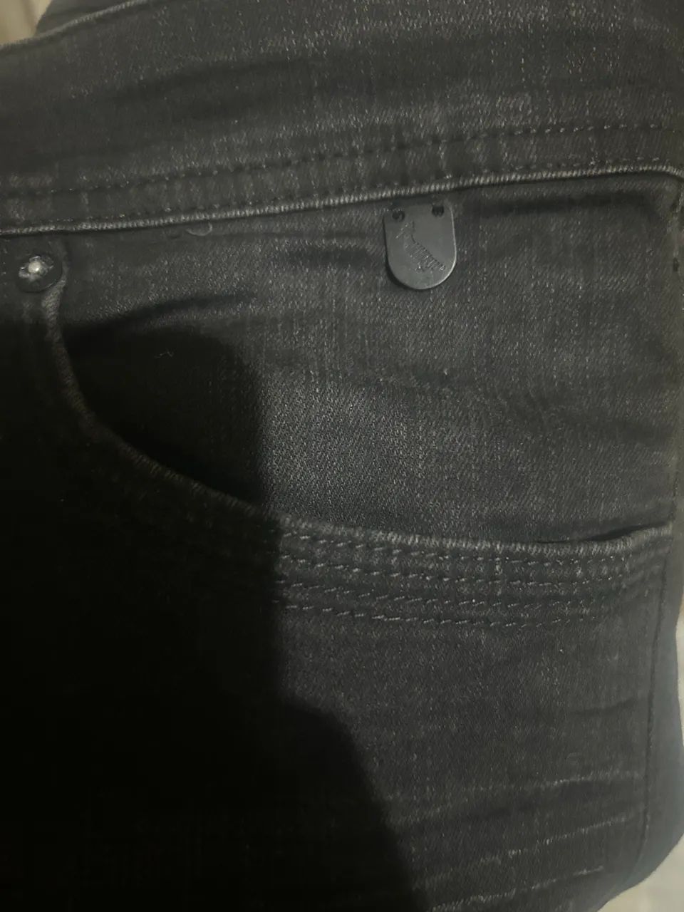 calça jeans preta, reserva, Nova. Nunca usada. - Foto 2