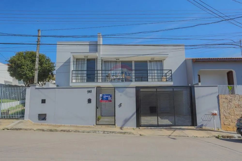 À Venda, casa com 4 quartos, 2 suítes e área de lazer completa! - Foto 2
