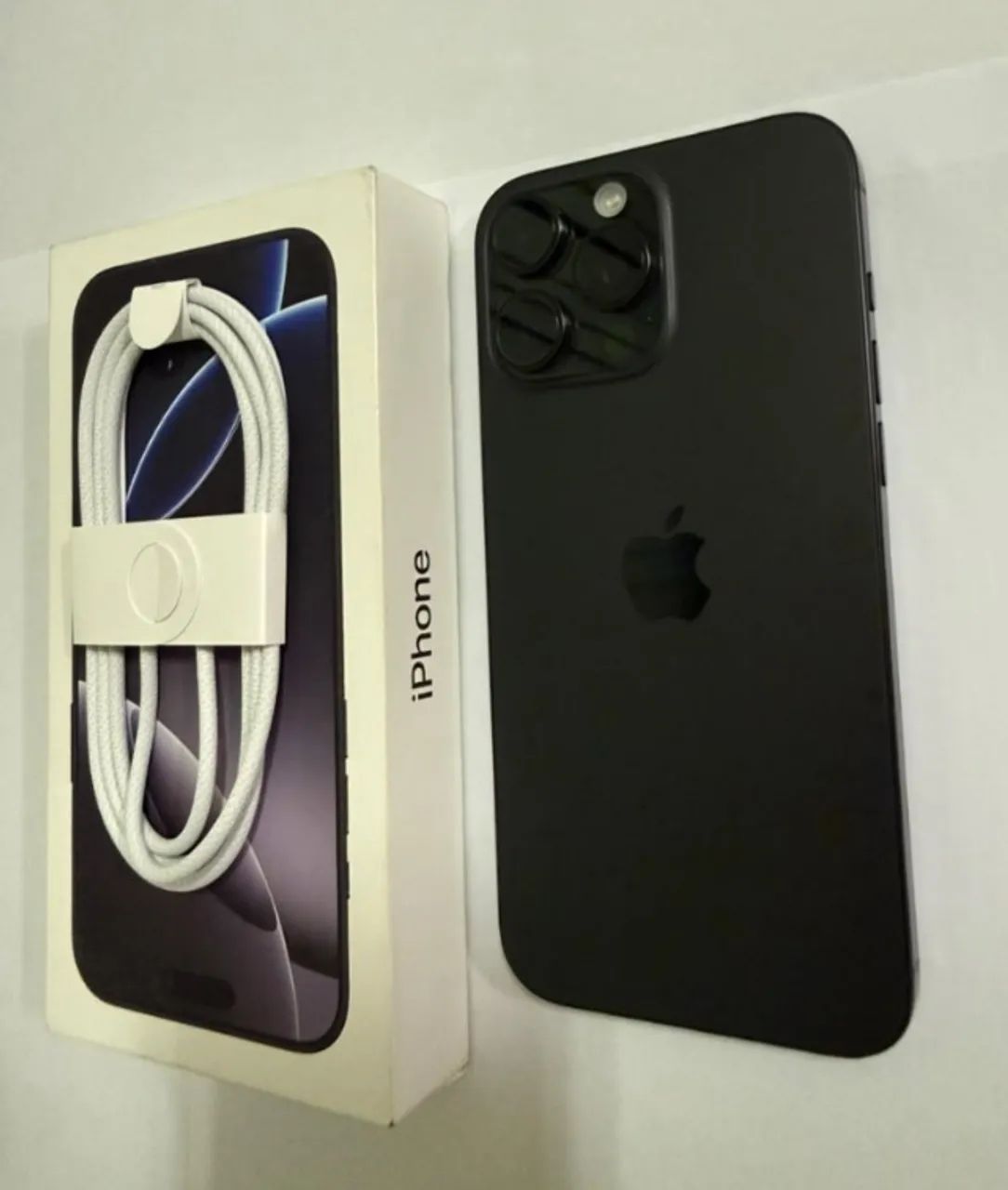 IPhone 16 Pro Max 256GB - pouco uso - Foto 2