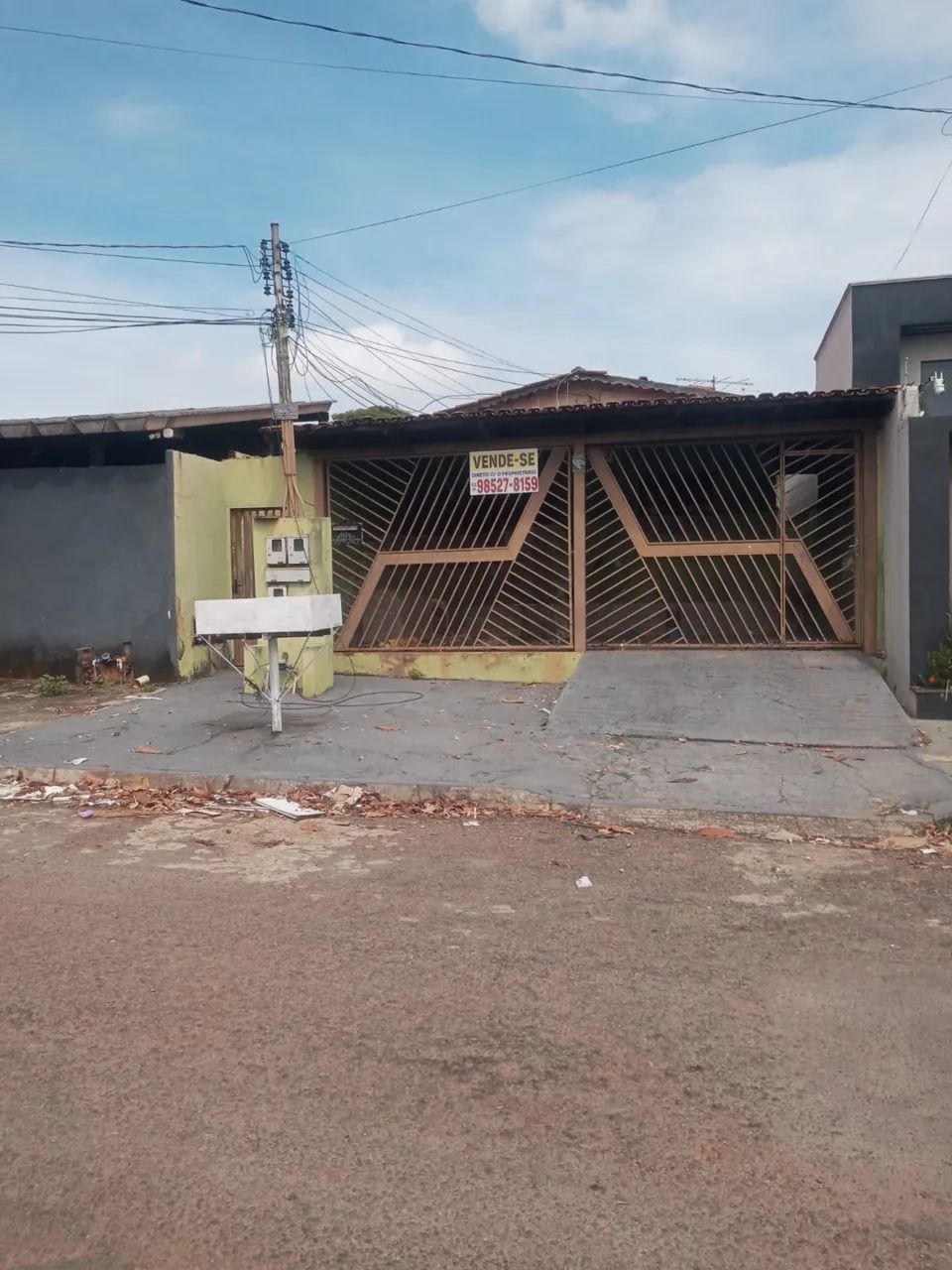 Vendo uma caso com 2 barracão nos fundos  - Foto 3