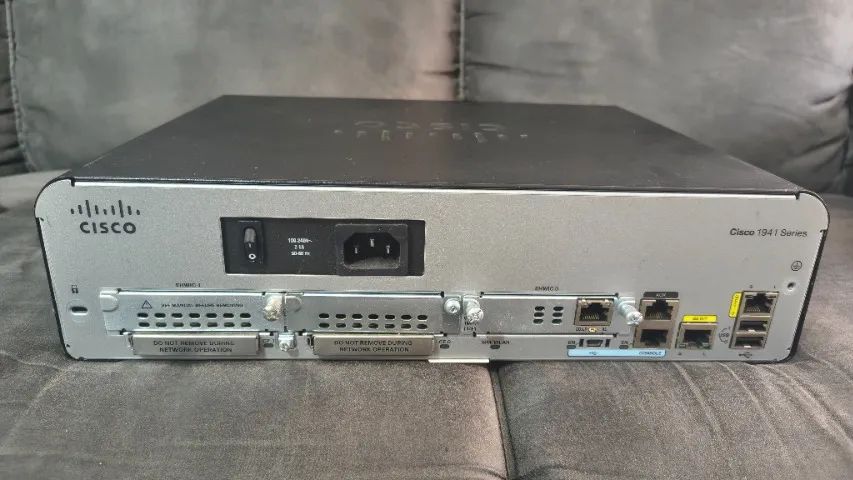Roteador Cisco 1941 - Foto 3