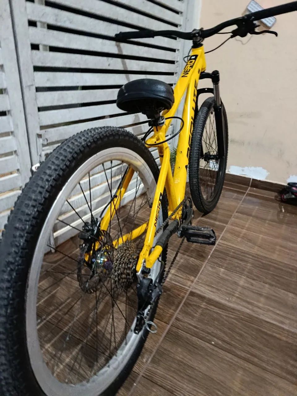 VENDO ABSOLUTE NERO 5 PRATICAMENTE NOVAA!!