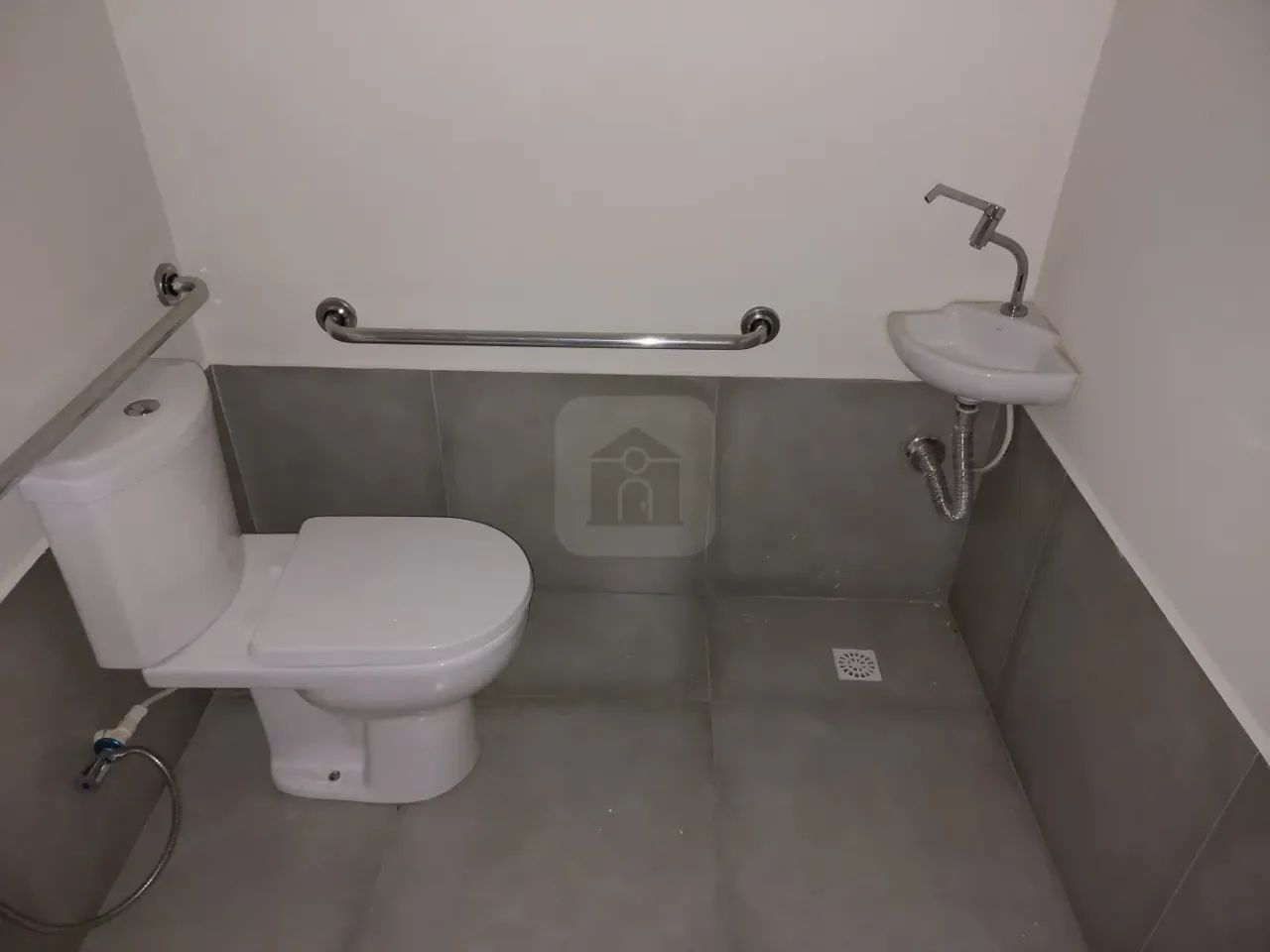 Casa mista para locação no bairro Martins - Foto 4