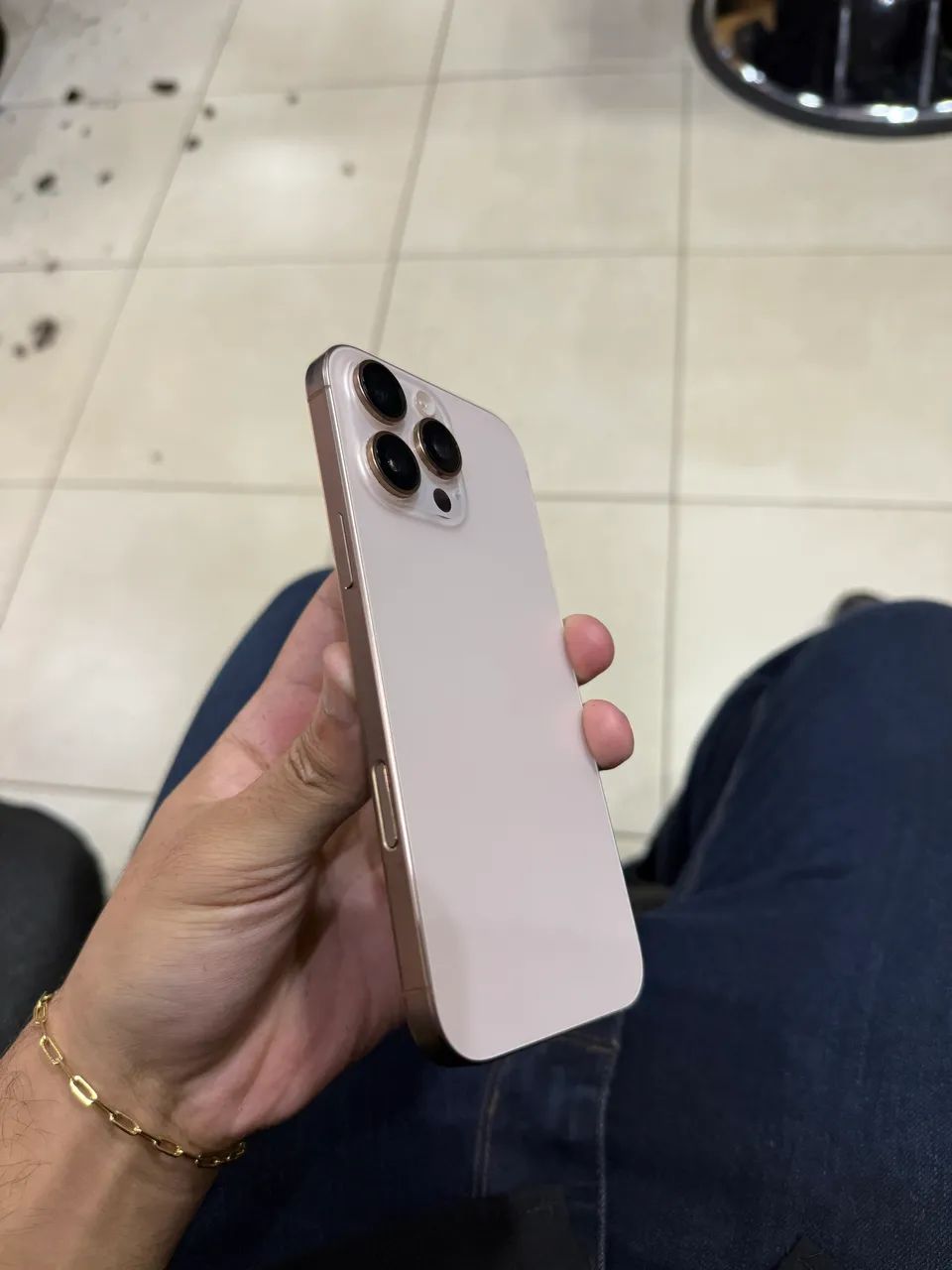 Iphone 16 pro max - Foto 3