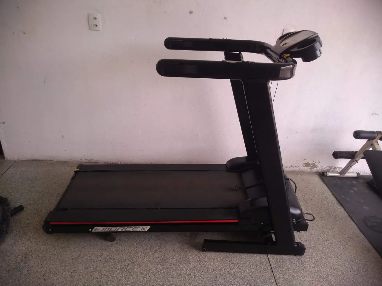 Vendo Esteira Embreex usada. 