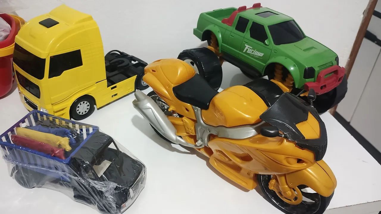 Lote de brinquedo de menino