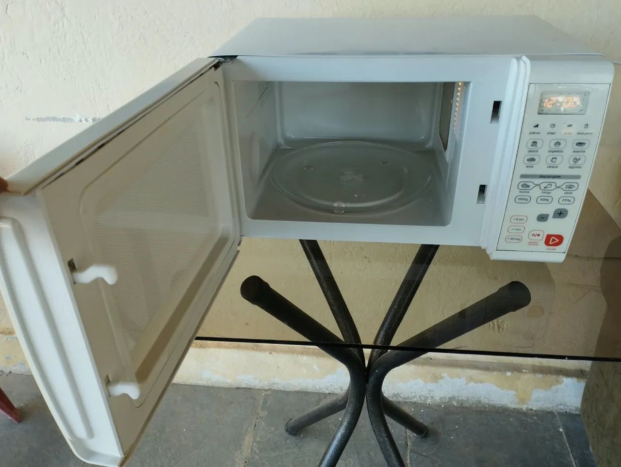 Microondas Brastemp clean de 20 litros - Foto 2