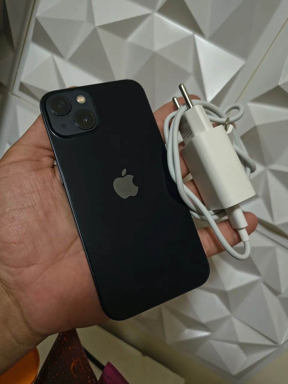 Vendo iPhone 13  128 GB impecável todos original  - Foto 2