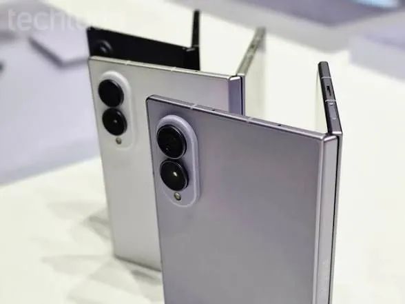 Galaxy Z Fold 8 - Foto 2