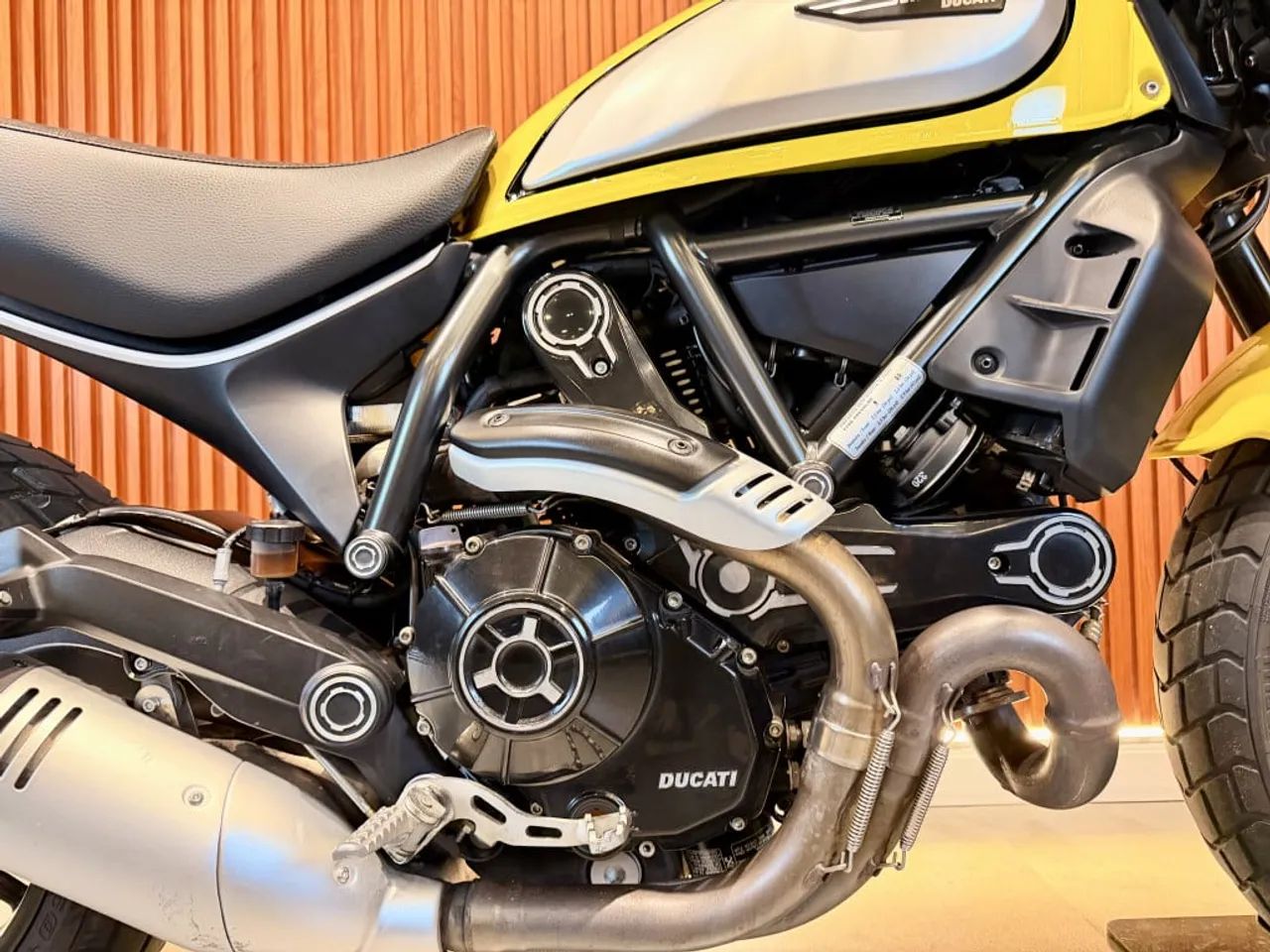 DUCATI SCRAMBLER ICON 800CC 2021 - Foto 4