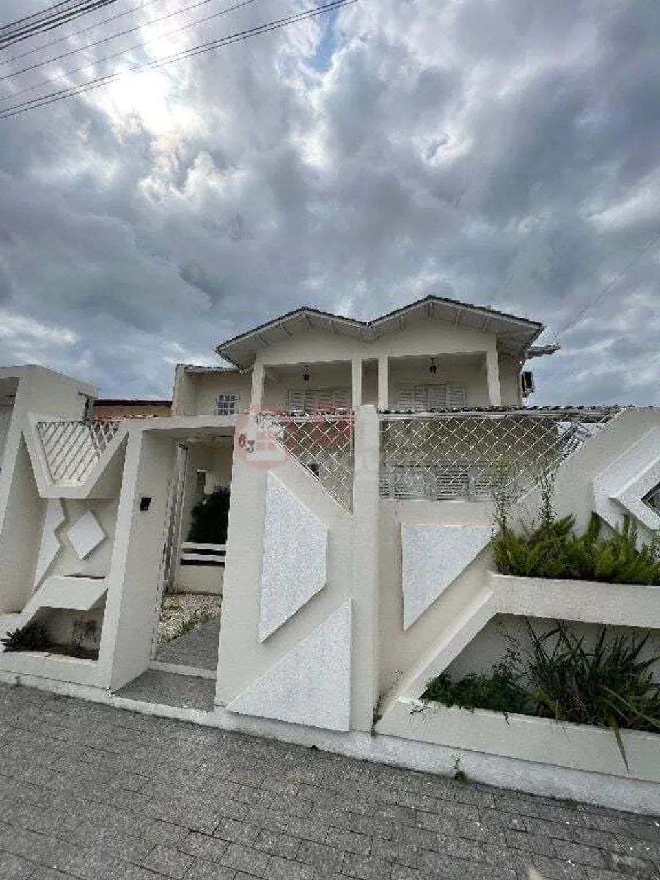 Casa com 4 dormitórios e 3 garagens na Cidade Alta - Foto 2