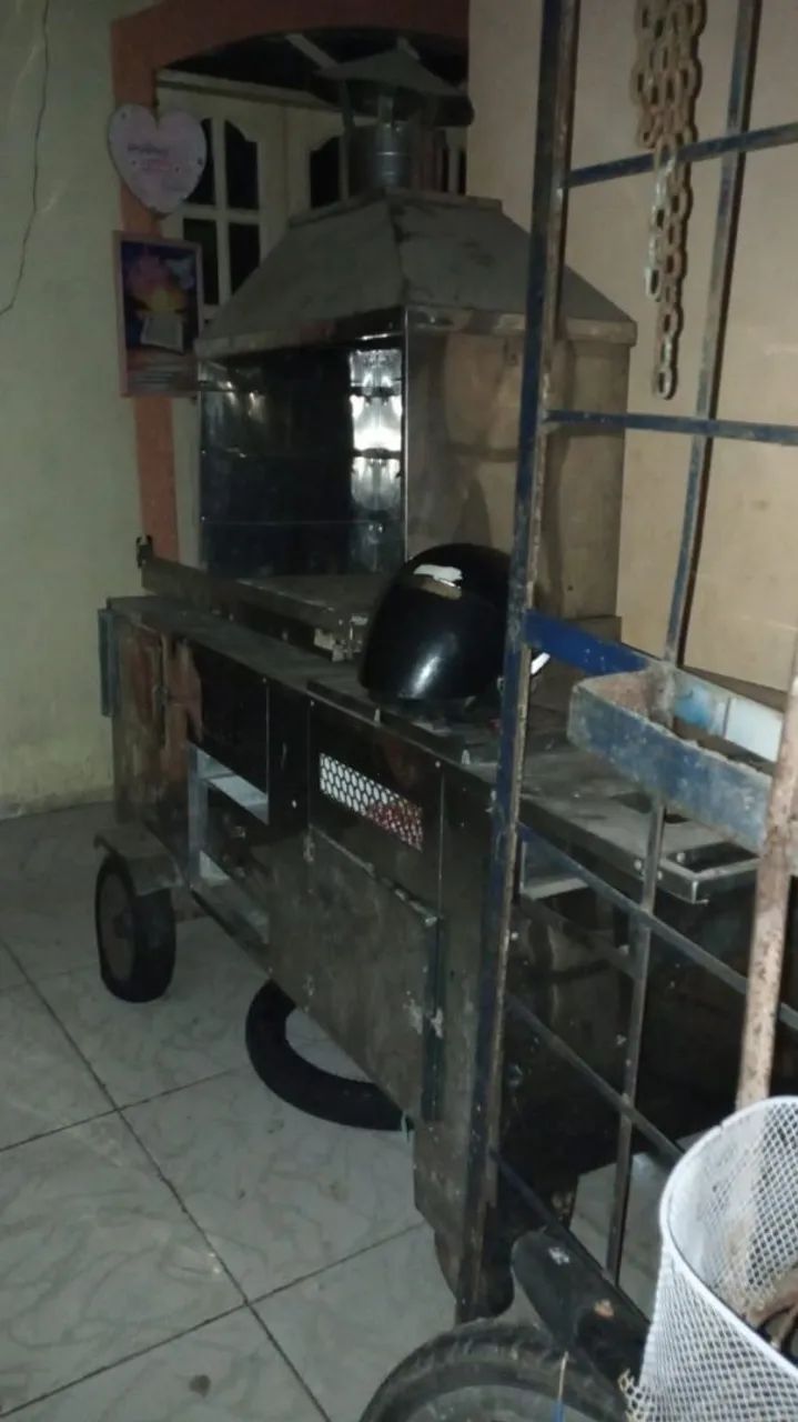 Carrinho para vender churrasco