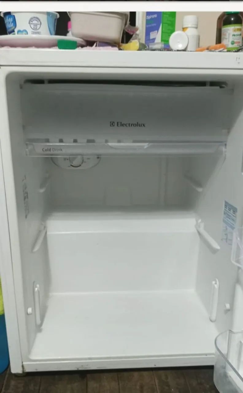 Vendo frigobar eletrolux