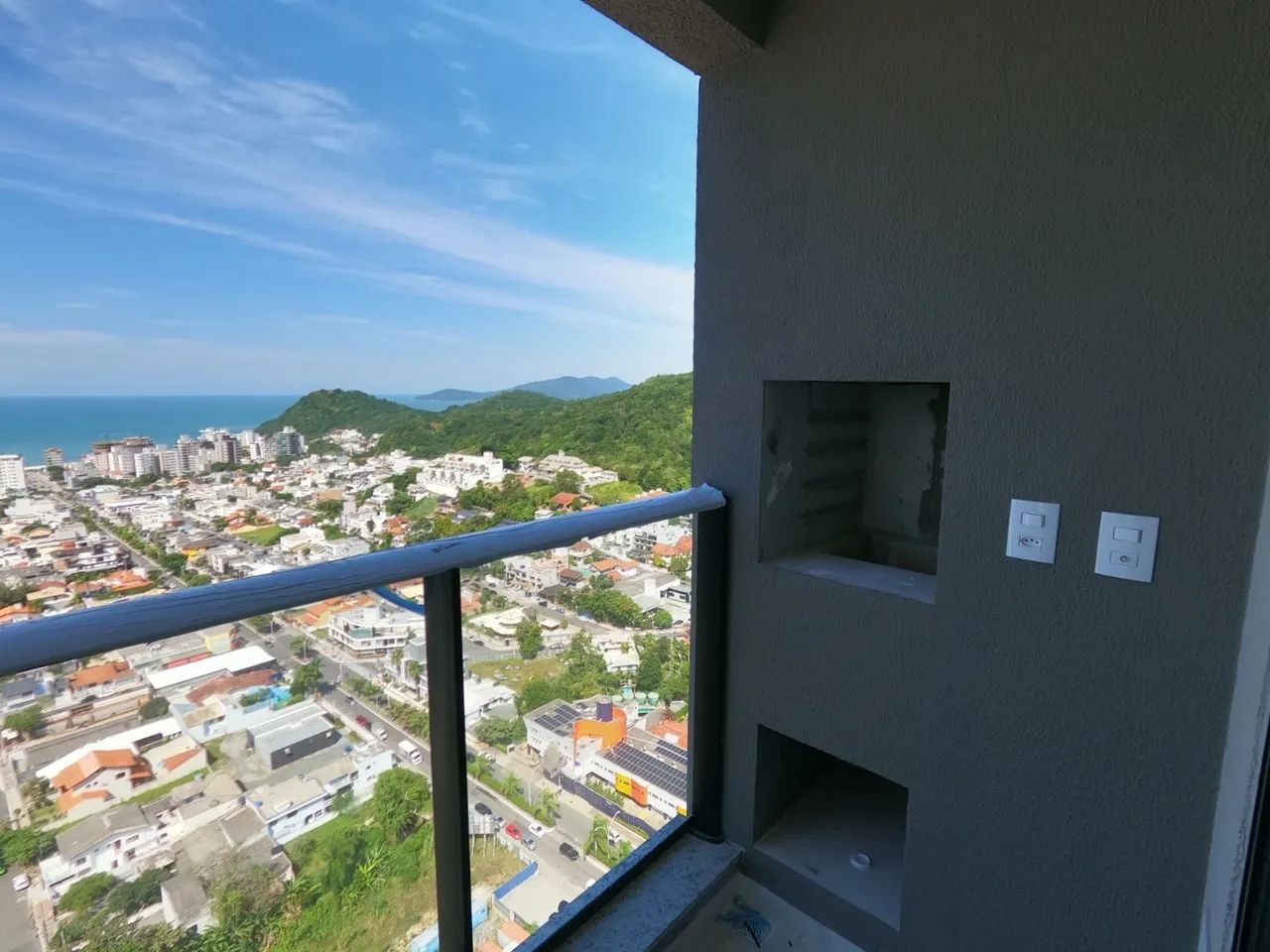 Apto na Praia Brava com Vista-Mar - Foto 4