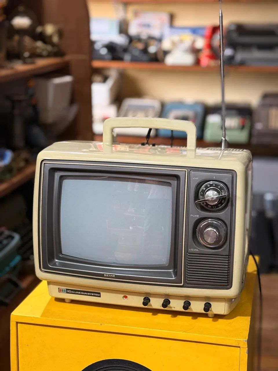 Tv semp 10 polegadas para decoração  - Foto 2