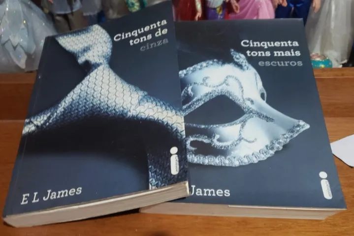 Livros de E.L. James - Foto 3