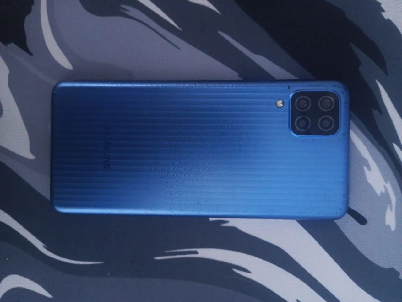 Vendo celular M12 no precinho 