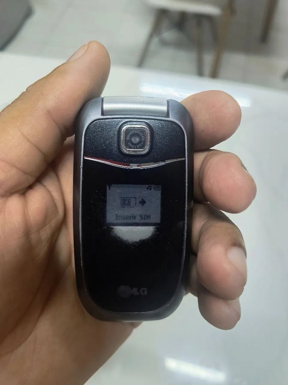 Celular LG Flip  - Foto 2
