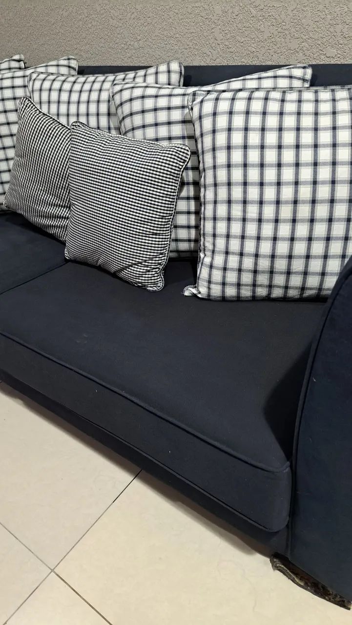 Sofá azul escuro - 2,20m - Comprimento almofadas - Foto 5