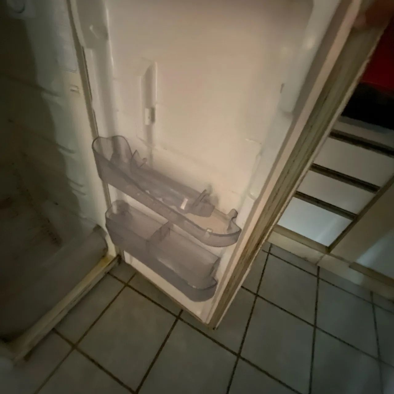 Vendo geladeira cônsul funcionando perfeitamente  - Foto 4