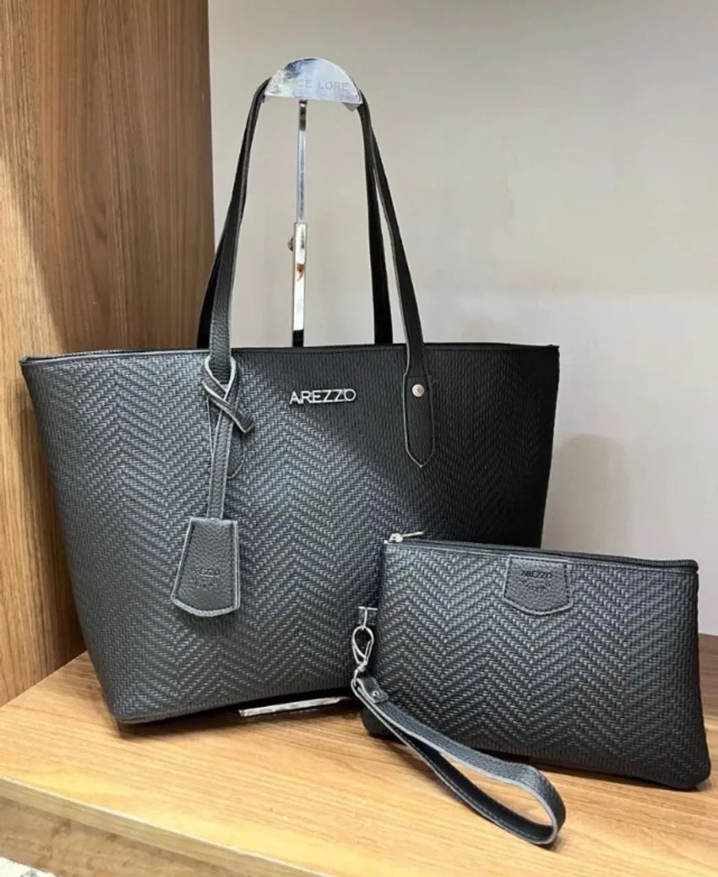 Bolsa Arezzo Grande de Ombro - Foto 2