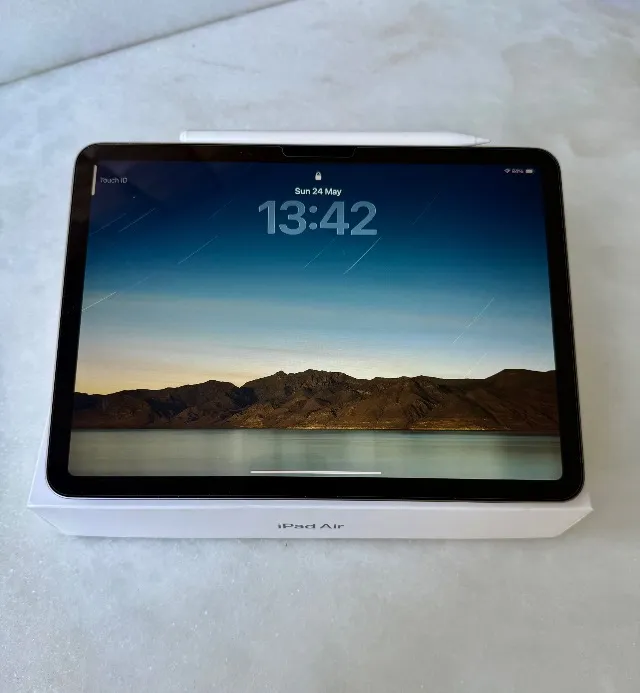 iPad Air 11 2025 (M3) + Caneta Apple Pro - Tablets e E-Readers
