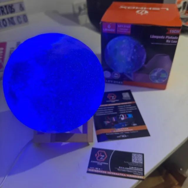 luminária de lua 3D da marca Lehmox