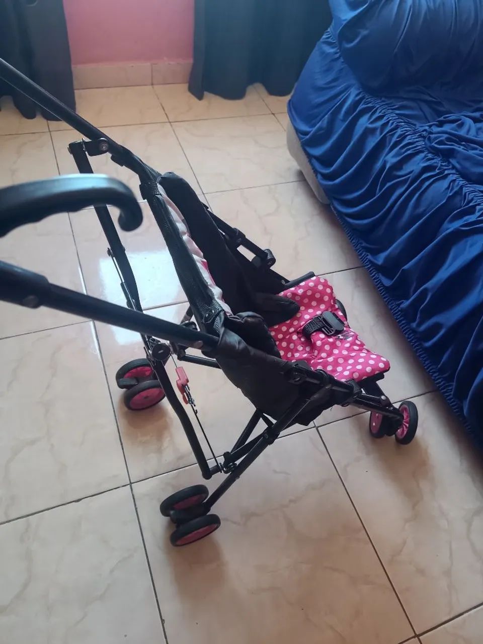 Carrinho de bebê e andador  - Foto 2