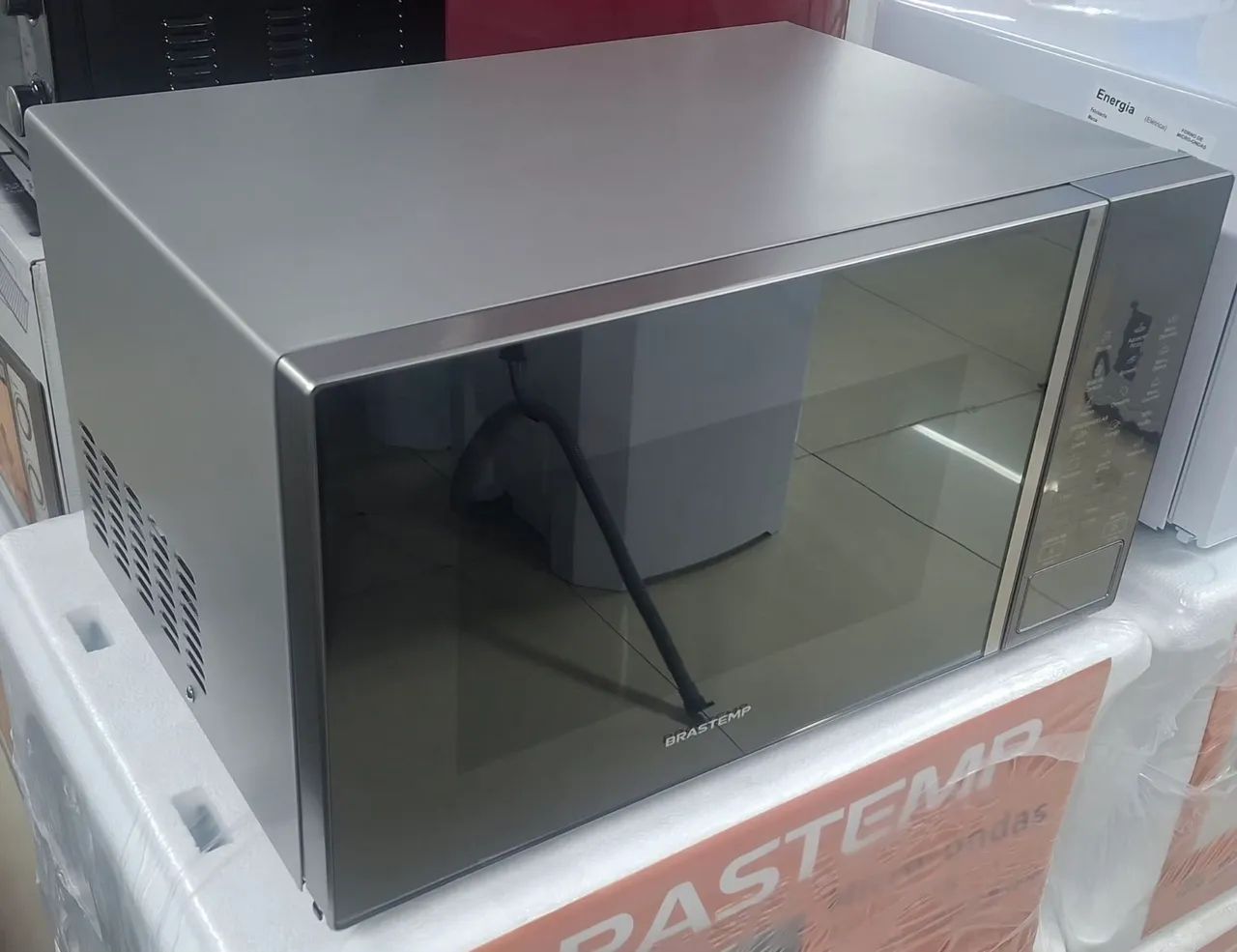 Micro-ondas brastemp inox na caixa  - Foto 2