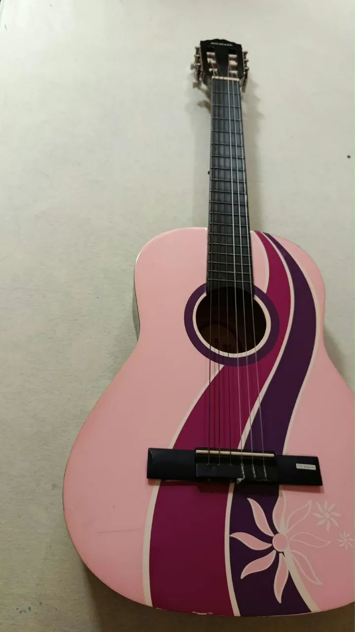 Violão rosa