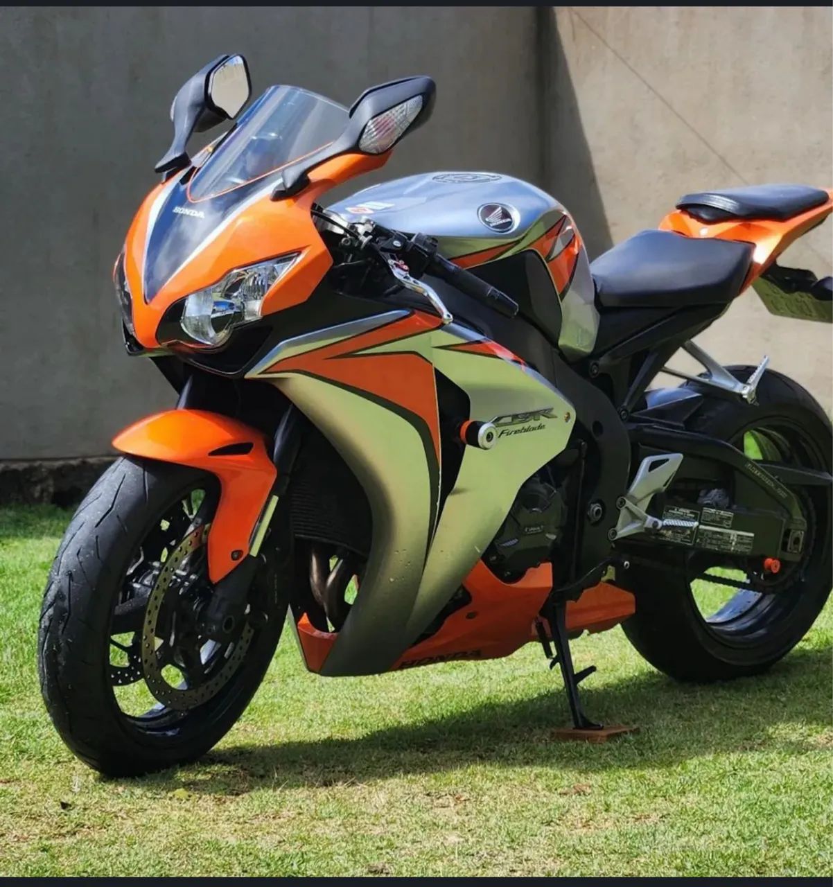 Cbr 1000rr - Foto 4