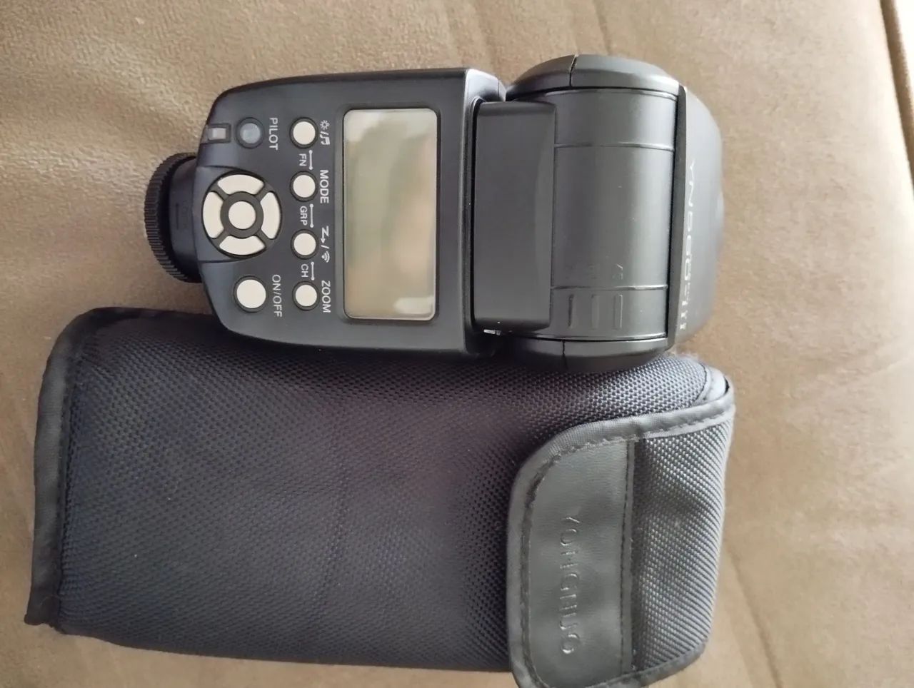 Bem conservado ,foi usado pouquíssima vezes 