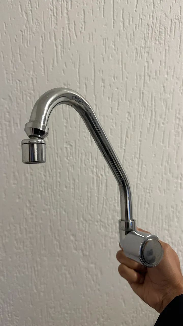 Torneira de Parede para Cozinha Cromada
