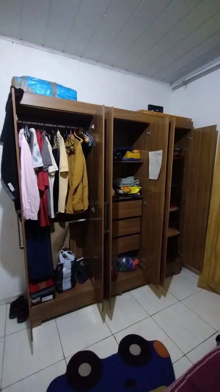 Guarda-roupa 6 portas em madeira - Foto 3