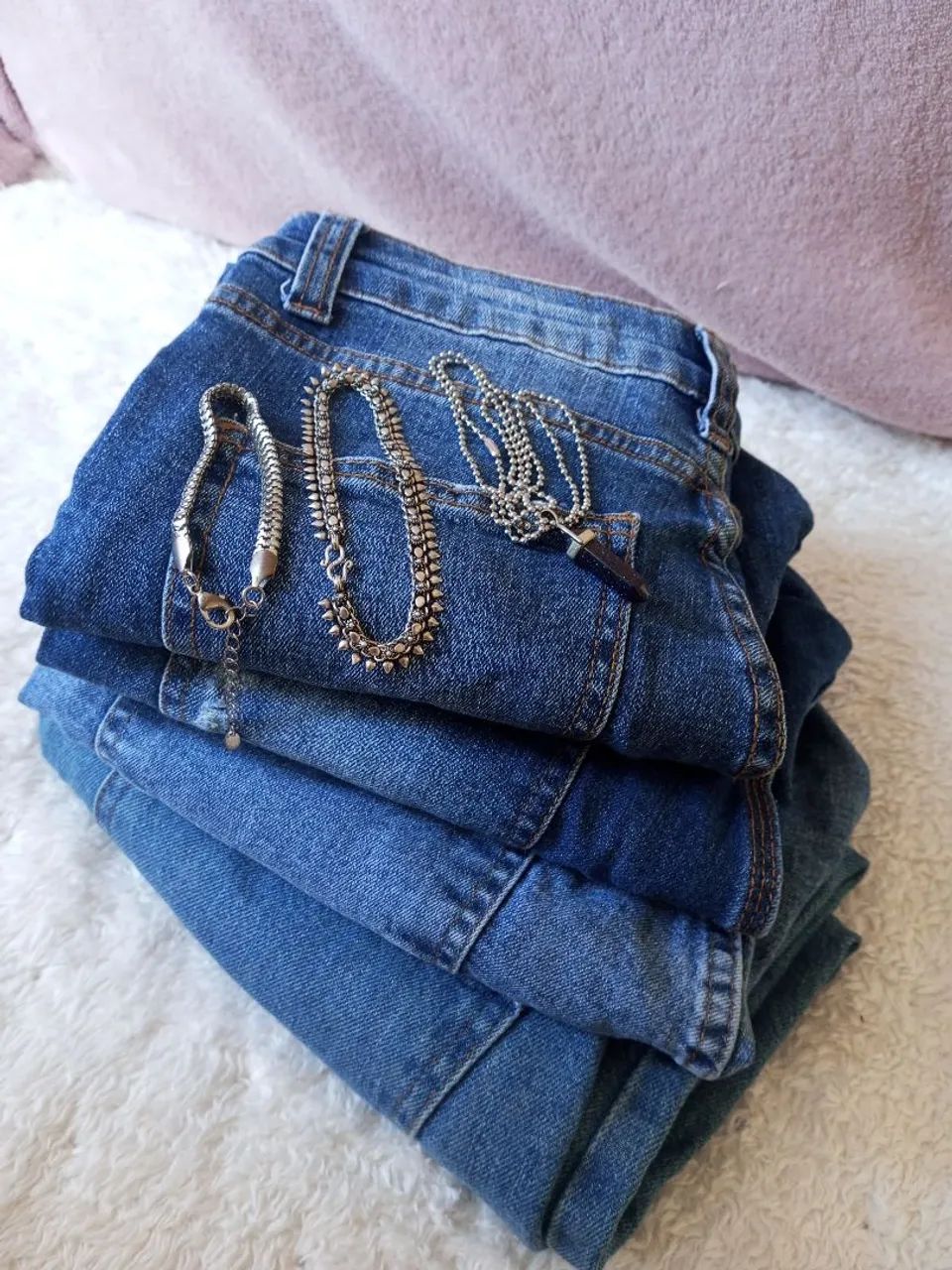 Conjunto 4 Calças Jeans e Acessórios