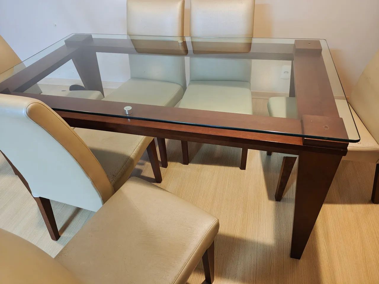 Mesa com tampo de vidro 6 lugares  - Foto 2