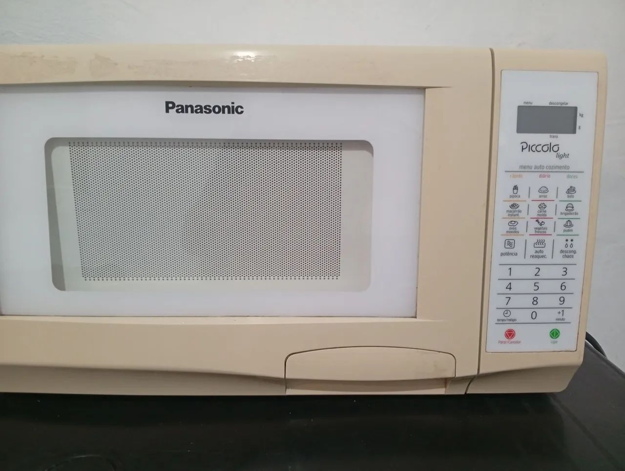 Vendo microondas da Panasonic funcionando normalmente 